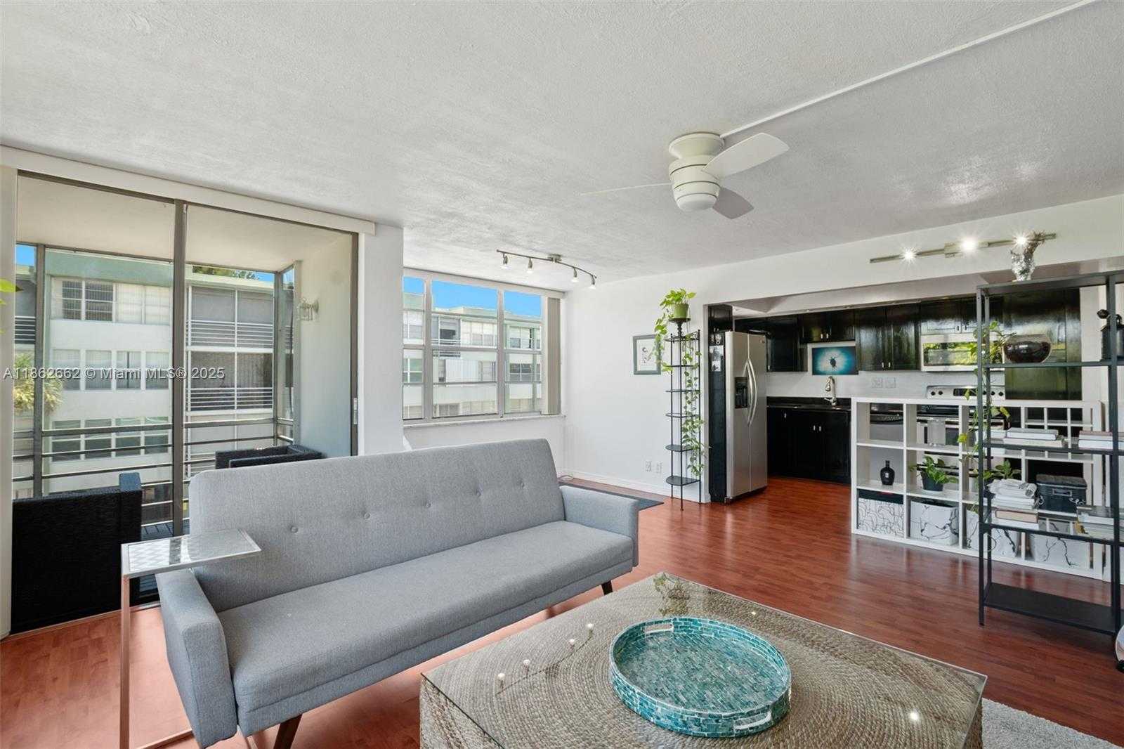 Small Image of 2771 TAFT ST #303, Hollywood Number 4