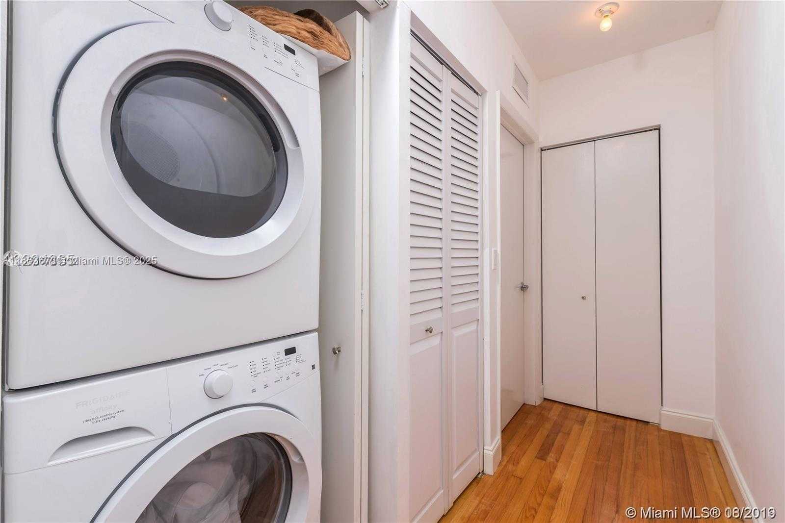 Small Image of 1410 EUCLID AVE #5, Miami Beach Number 15