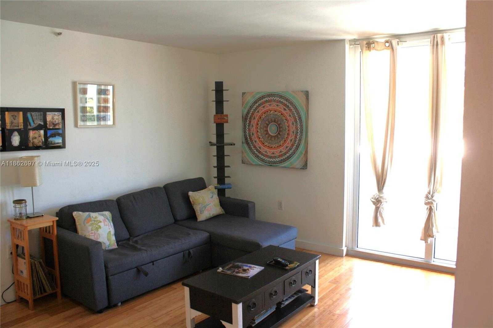 Small Image of 1035 WEST AVE #302, Miami Beach Number 10