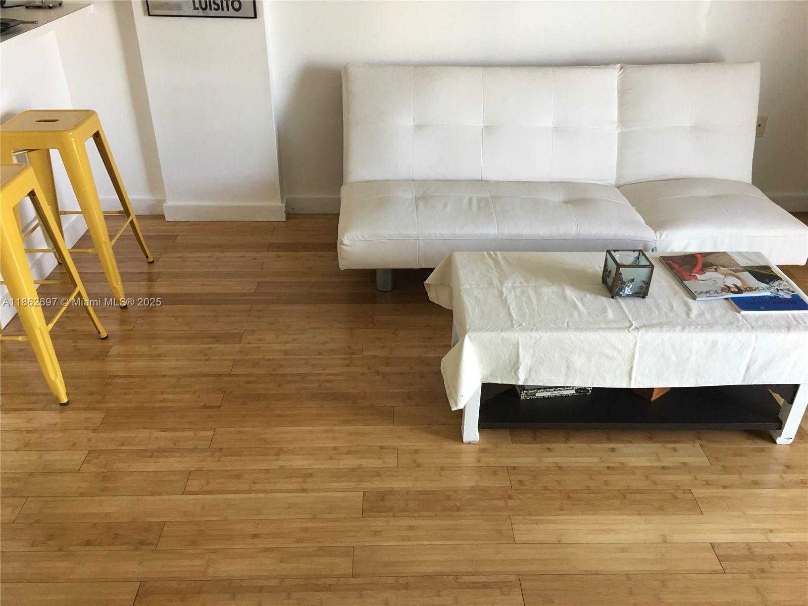 Small Image of 1035 WEST AVE #302, Miami Beach Number 12