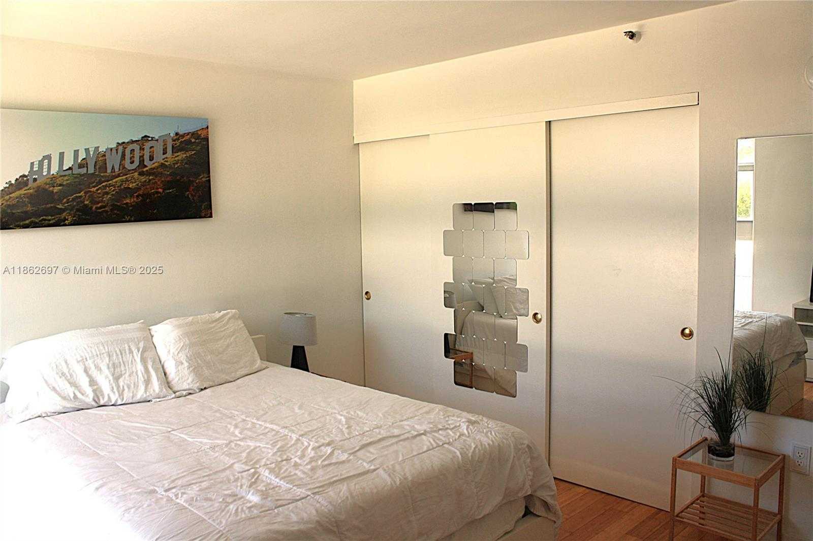 Small Image of 1035 WEST AVE #302, Miami Beach Number 13