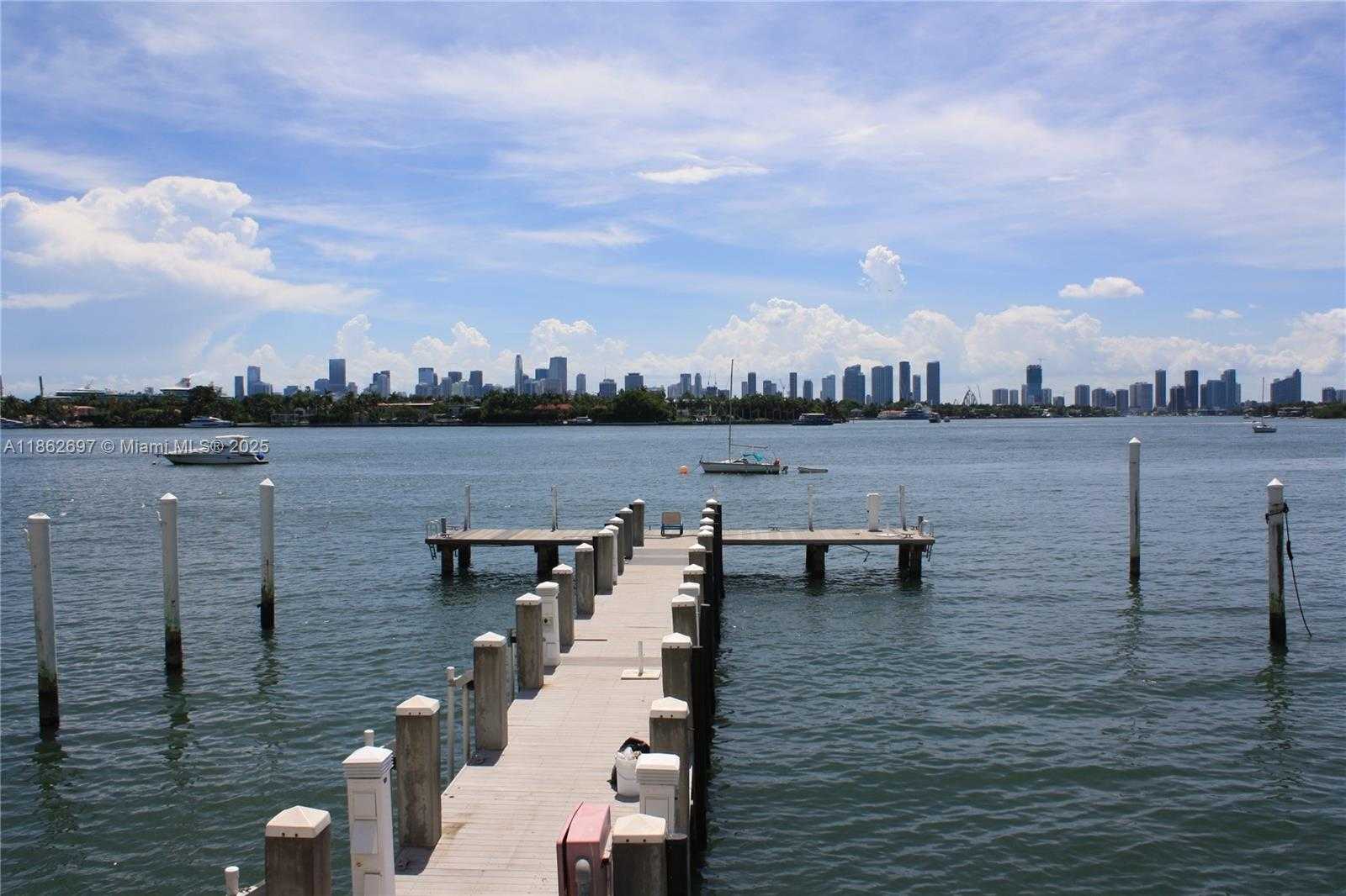 Small Image of 1035 WEST AVE #302, Miami Beach Number 19