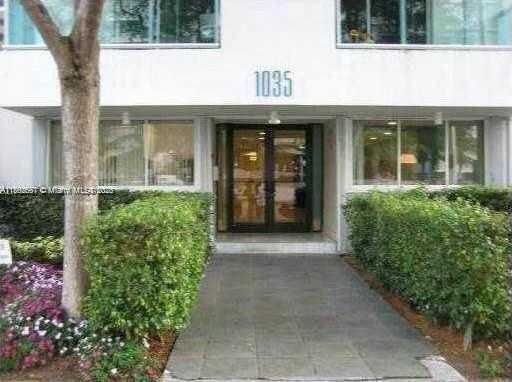 Small Image of 1035 WEST AVE #302, Miami Beach Number 2