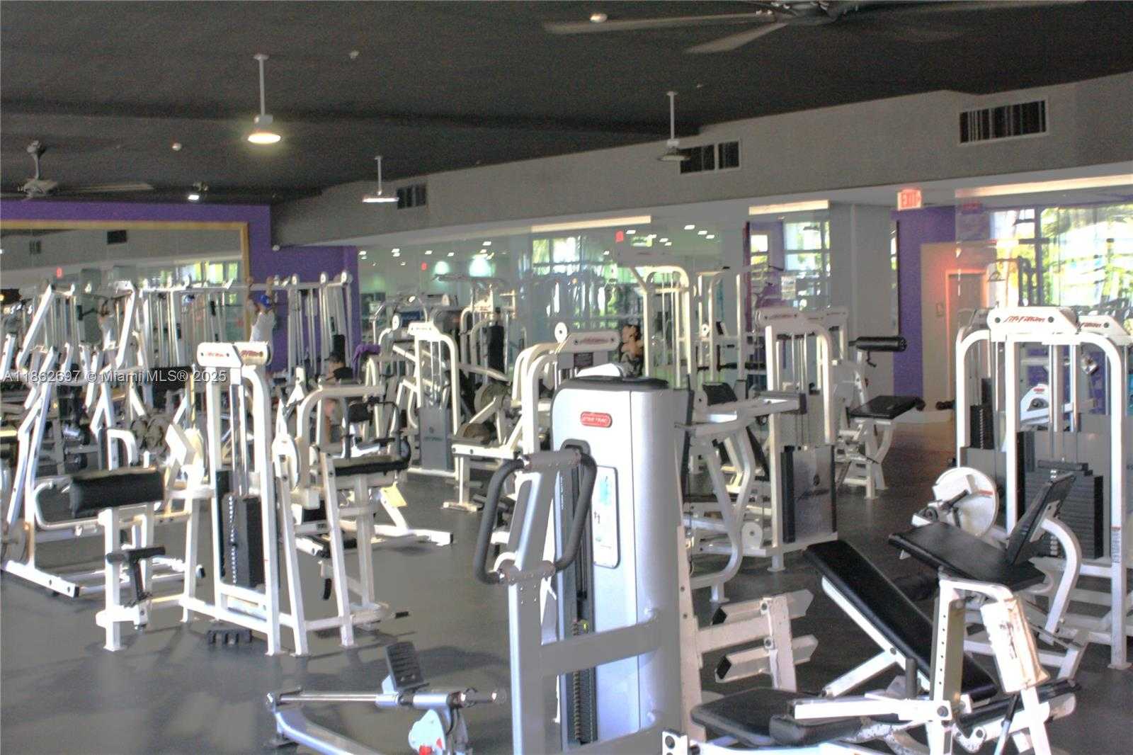 Small Image of 1035 WEST AVE #302, Miami Beach Number 20