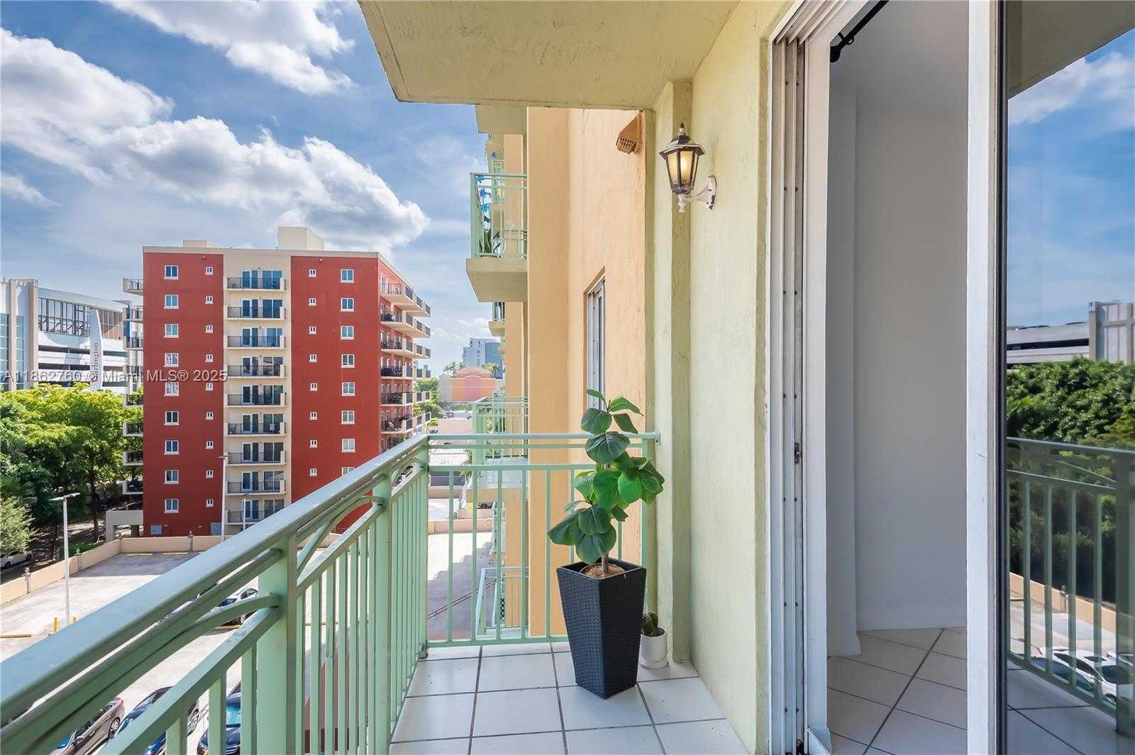 Small Image of 3500 CORAL WAY #702, Miami Number 23