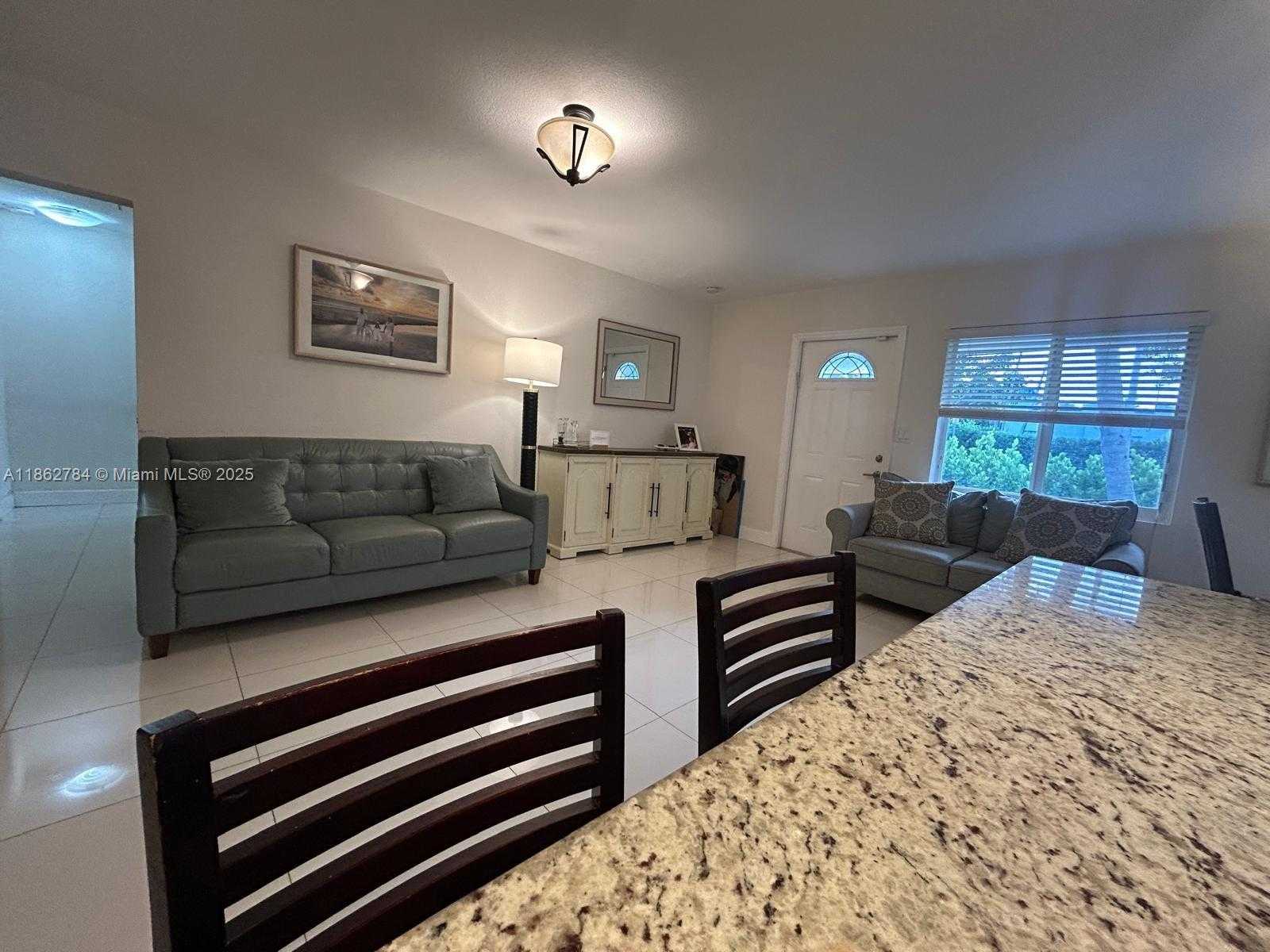 Small Image of 523 SOUTH 16TH AVE, Hollywood Number 15