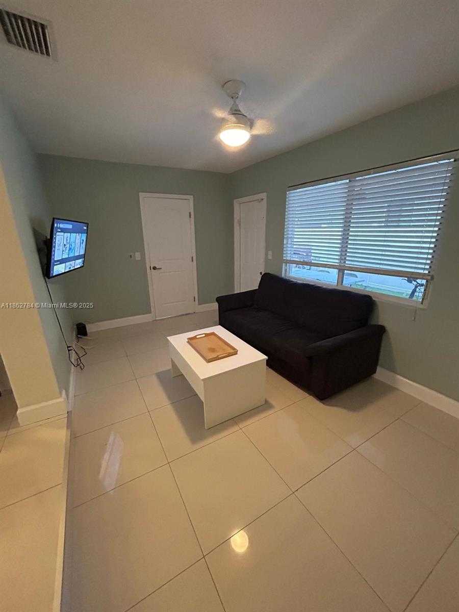 Small Image of 523 SOUTH 16TH AVE, Hollywood Number 24