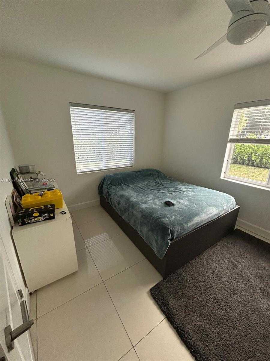 Small Image of 523 SOUTH 16TH AVE, Hollywood Number 27