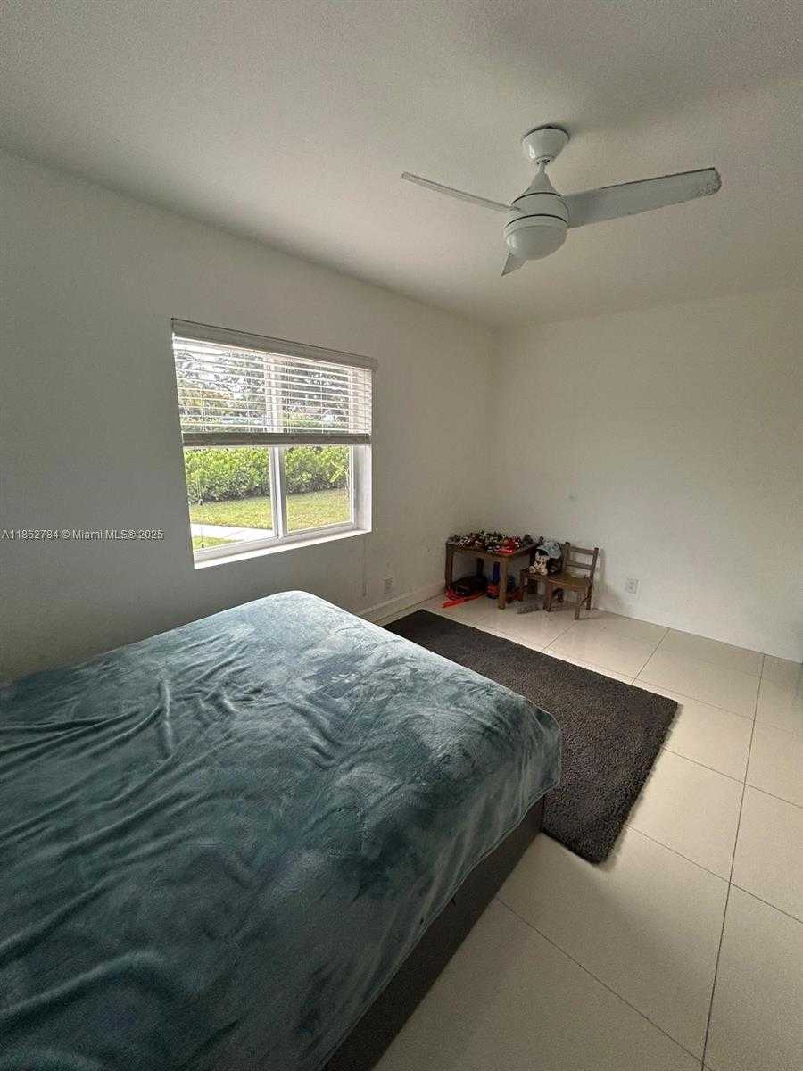 Small Image of 523 SOUTH 16TH AVE, Hollywood Number 28