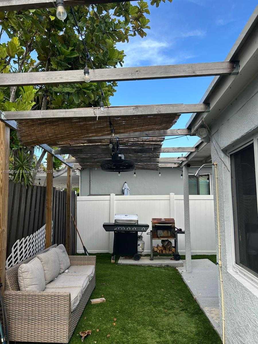 Small Image of 523 SOUTH 16TH AVE, Hollywood Number 54