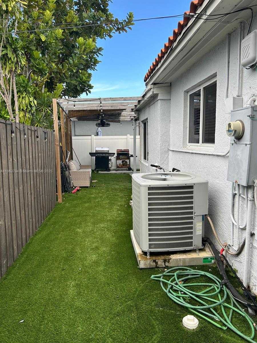 Small Image of 523 SOUTH 16TH AVE, Hollywood Number 57