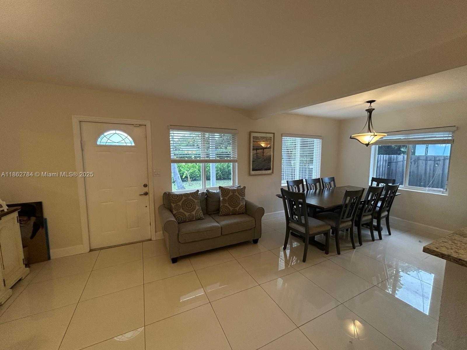Small Image of 523 SOUTH 16TH AVE, Hollywood Number 7
