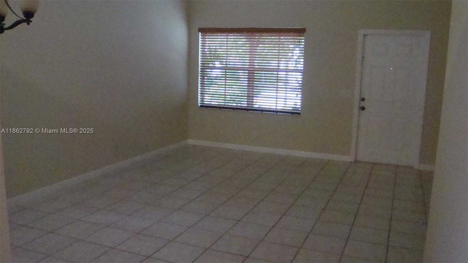 Small Image of 4302 FOXTAIL LN #4302, Weston Number 3