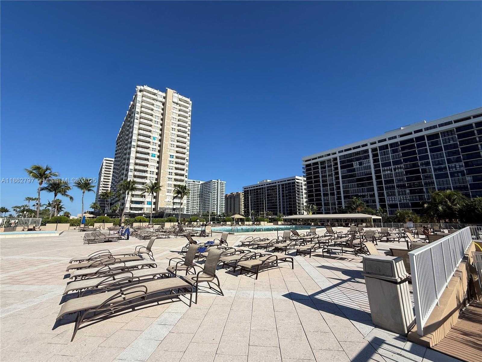 Small Image of 1965 SOUTH OCEAN DR #LD, Hallandale Beach Number 18