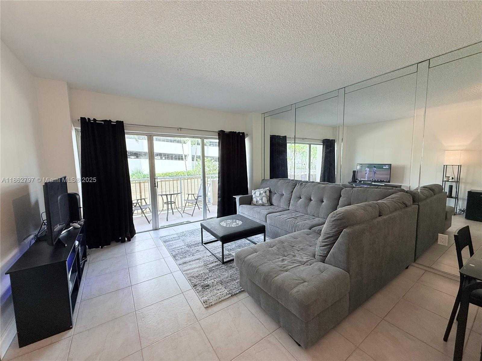 Small Image of 1965 SOUTH OCEAN DR #LD, Hallandale Beach Number 3