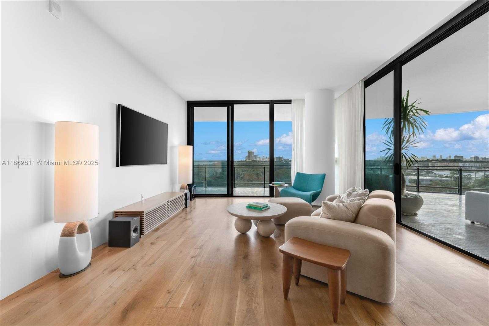 Small Image of 8701 COLLINS AVE #606, Miami Beach Number 2