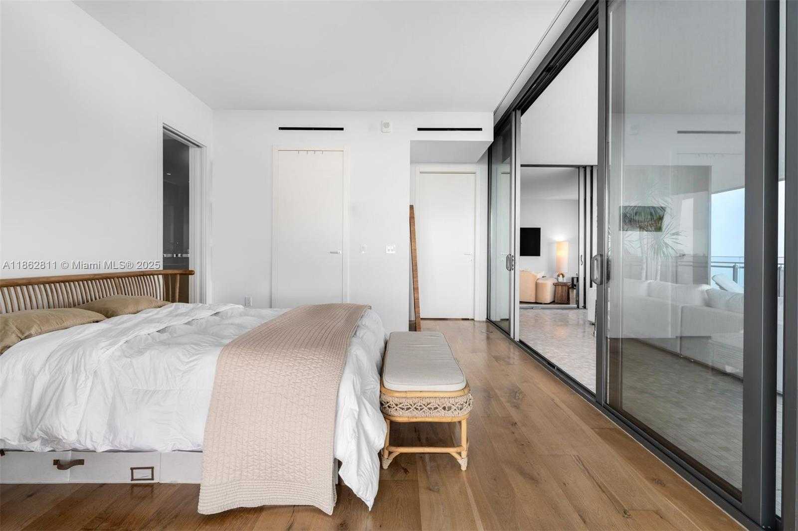 Small Image of 8701 COLLINS AVE #606, Miami Beach Number 27