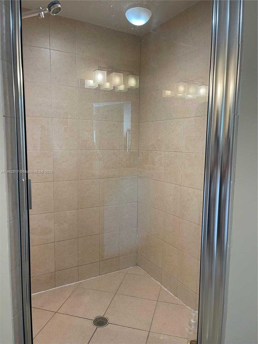 Small Image of Sunny Isles Beach Number 16