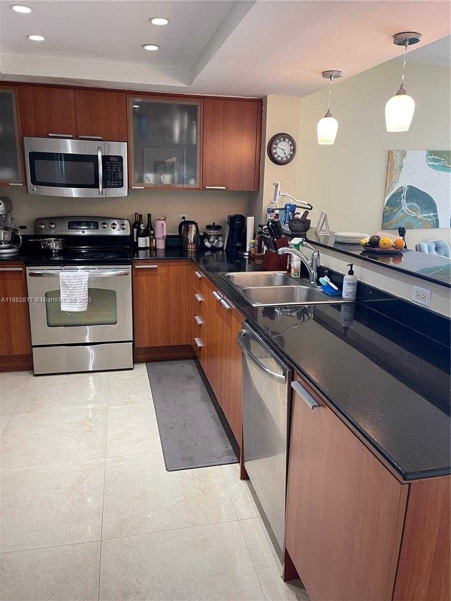 Small Image of Sunny Isles Beach Number 3