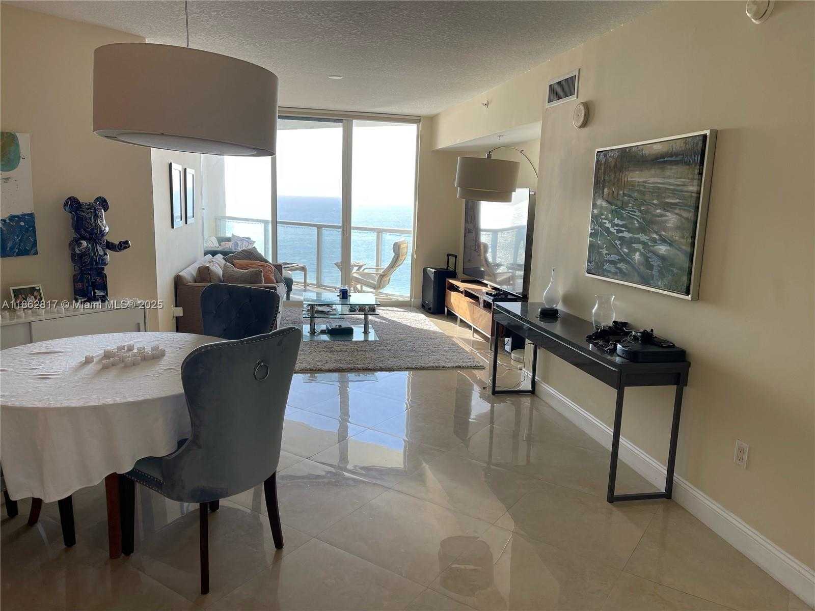 Small Image of Sunny Isles Beach Number 7