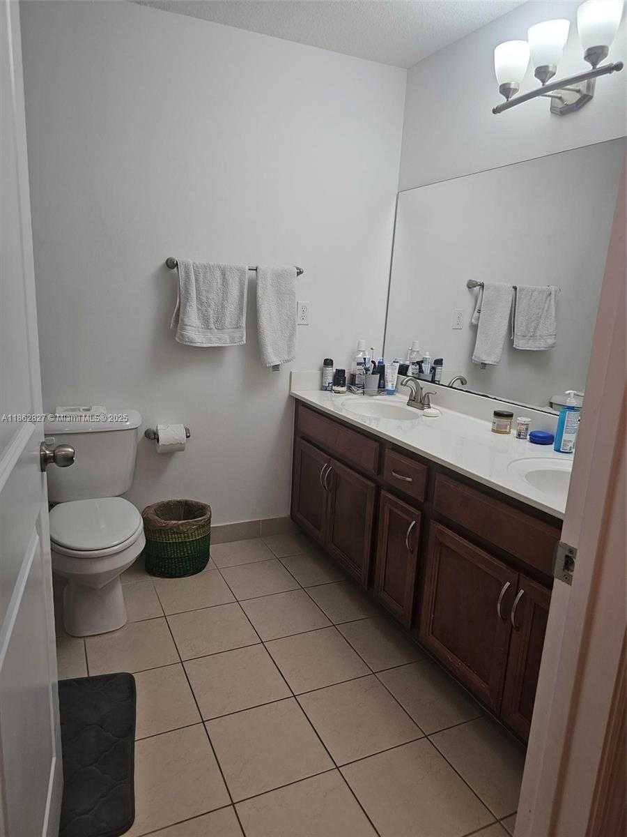 Small Image of 362 NORTH EAST 194TH #362, Aventura Number 14