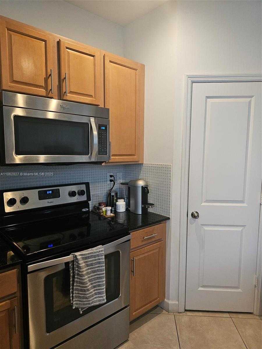 Small Image of 362 NORTH EAST 194TH #362, Aventura Number 4