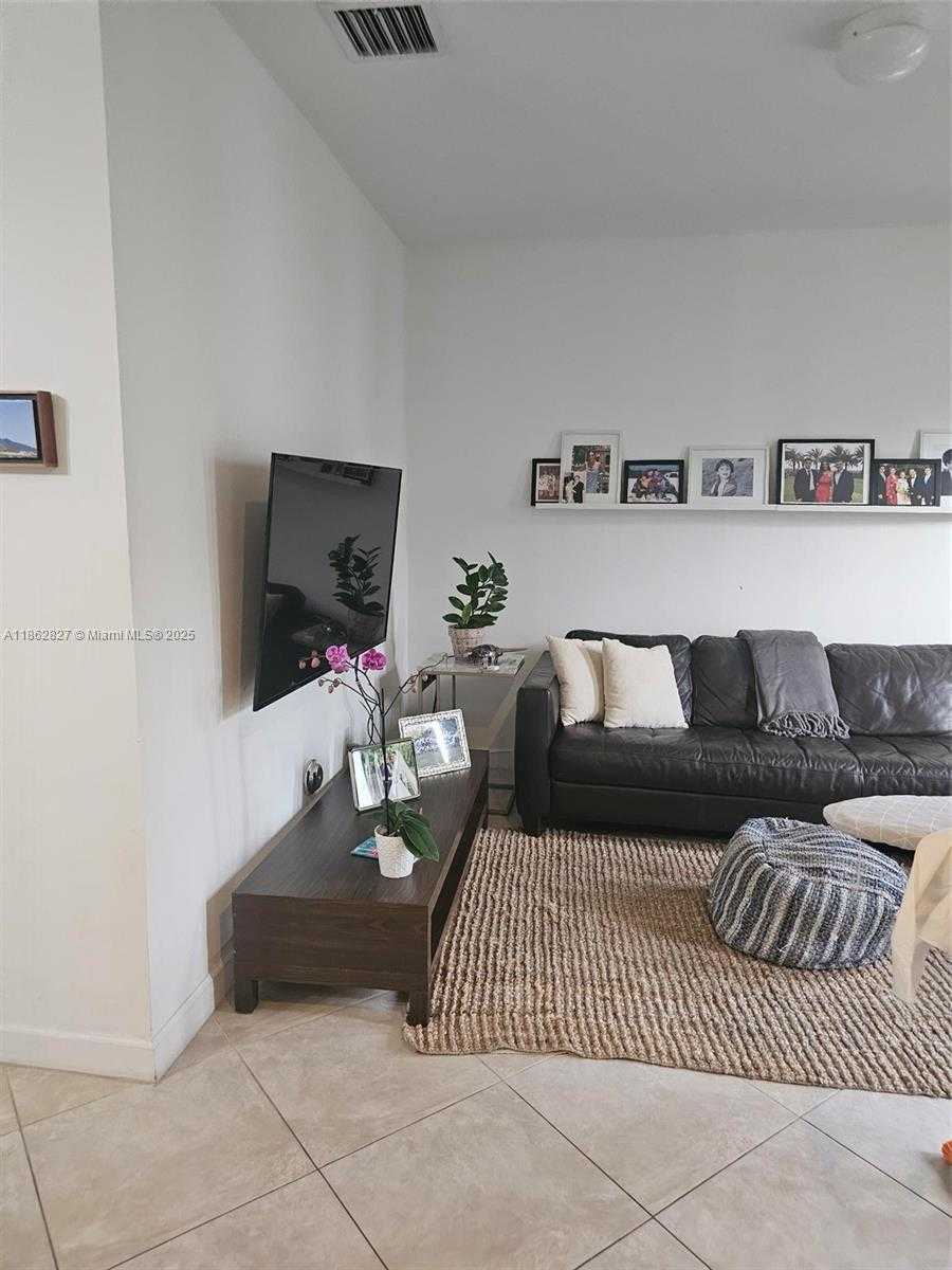 Small Image of 362 NORTH EAST 194TH #362, Aventura Number 8