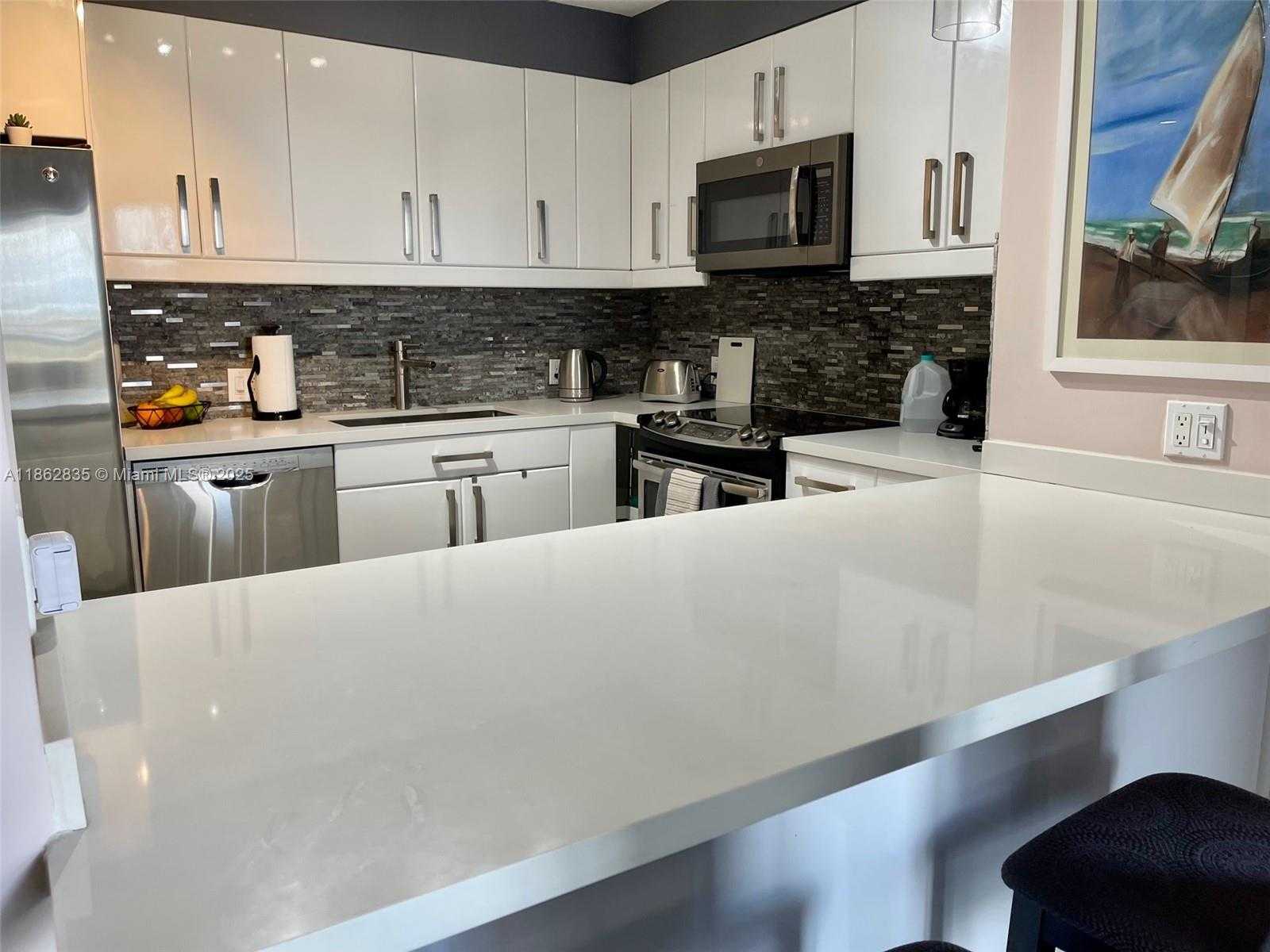 Small Image of 20281 EAST COUNTRY CLUB DR #2405, Aventura Number 10
