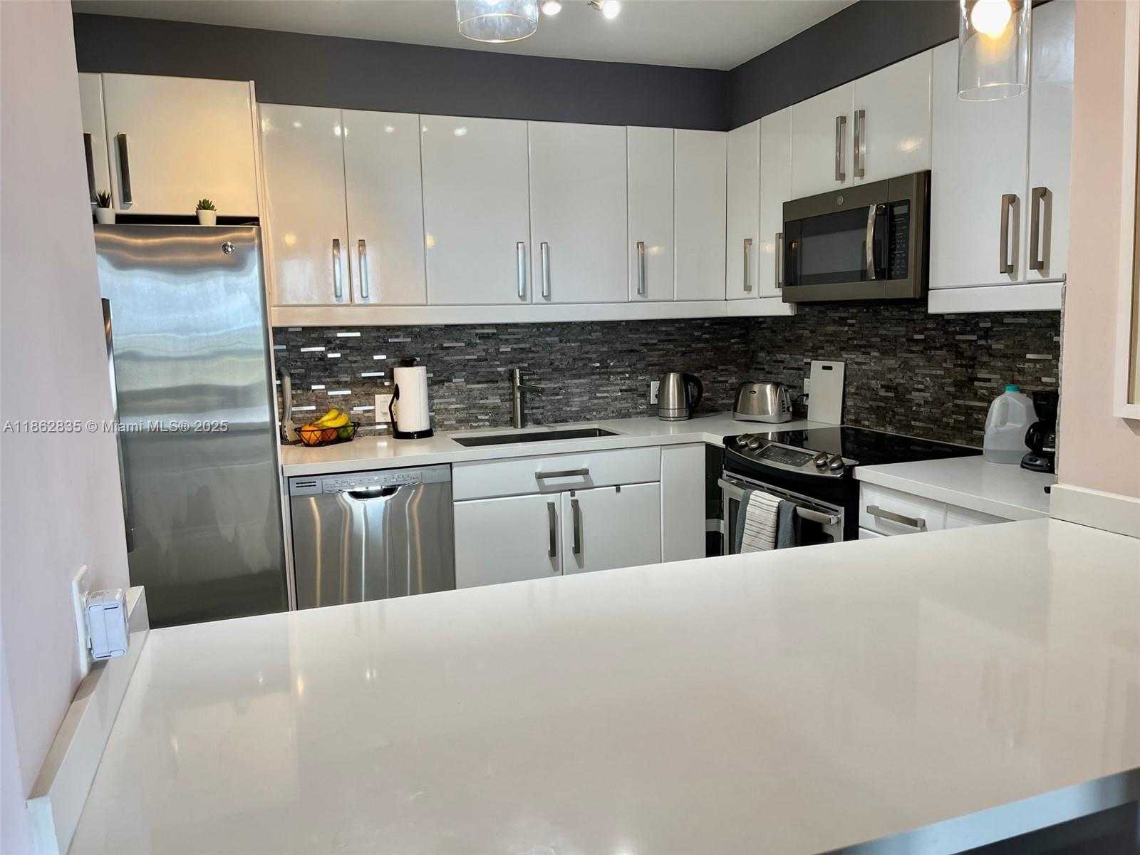 Small Image of 20281 EAST COUNTRY CLUB DR #2405, Aventura Number 11