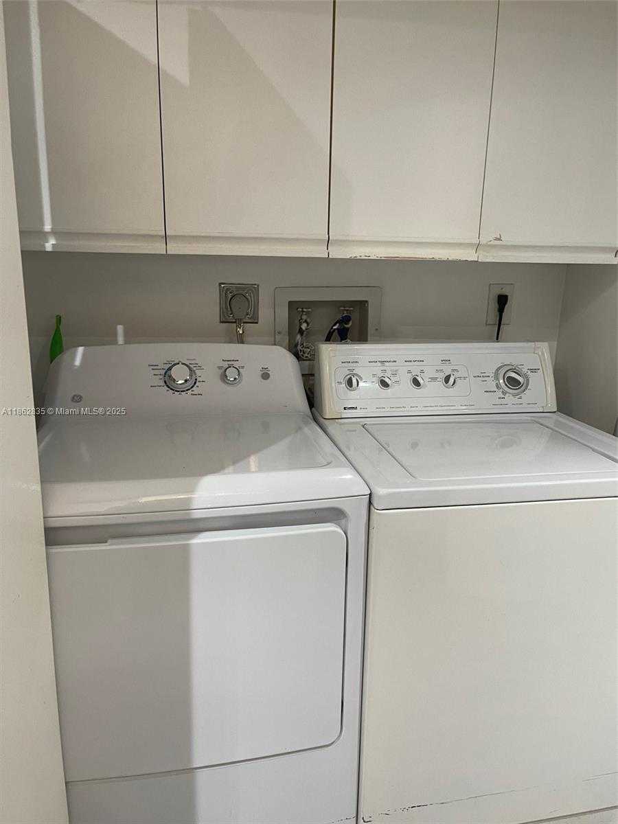 Small Image of 20281 EAST COUNTRY CLUB DR #2405, Aventura Number 13