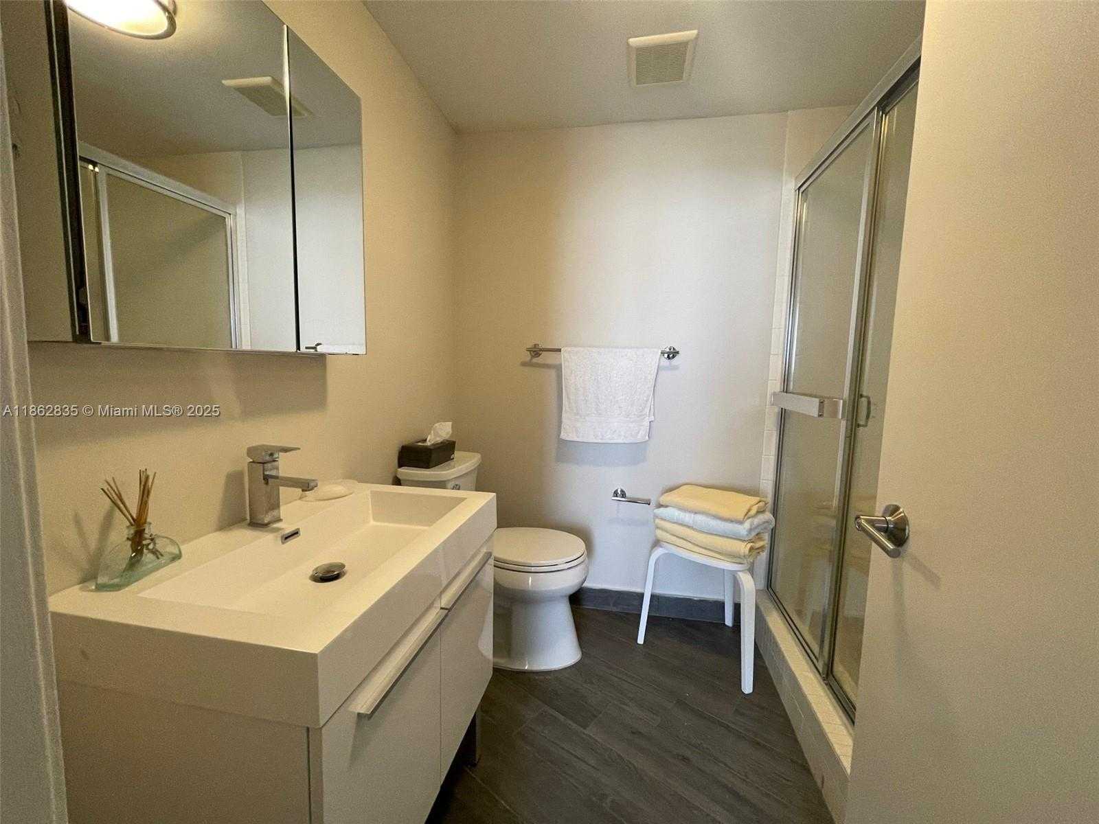 Small Image of 20281 EAST COUNTRY CLUB DR #2405, Aventura Number 29