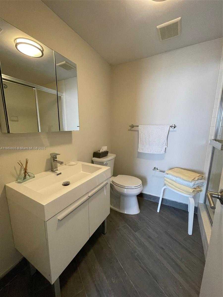 Small Image of 20281 EAST COUNTRY CLUB DR #2405, Aventura Number 31
