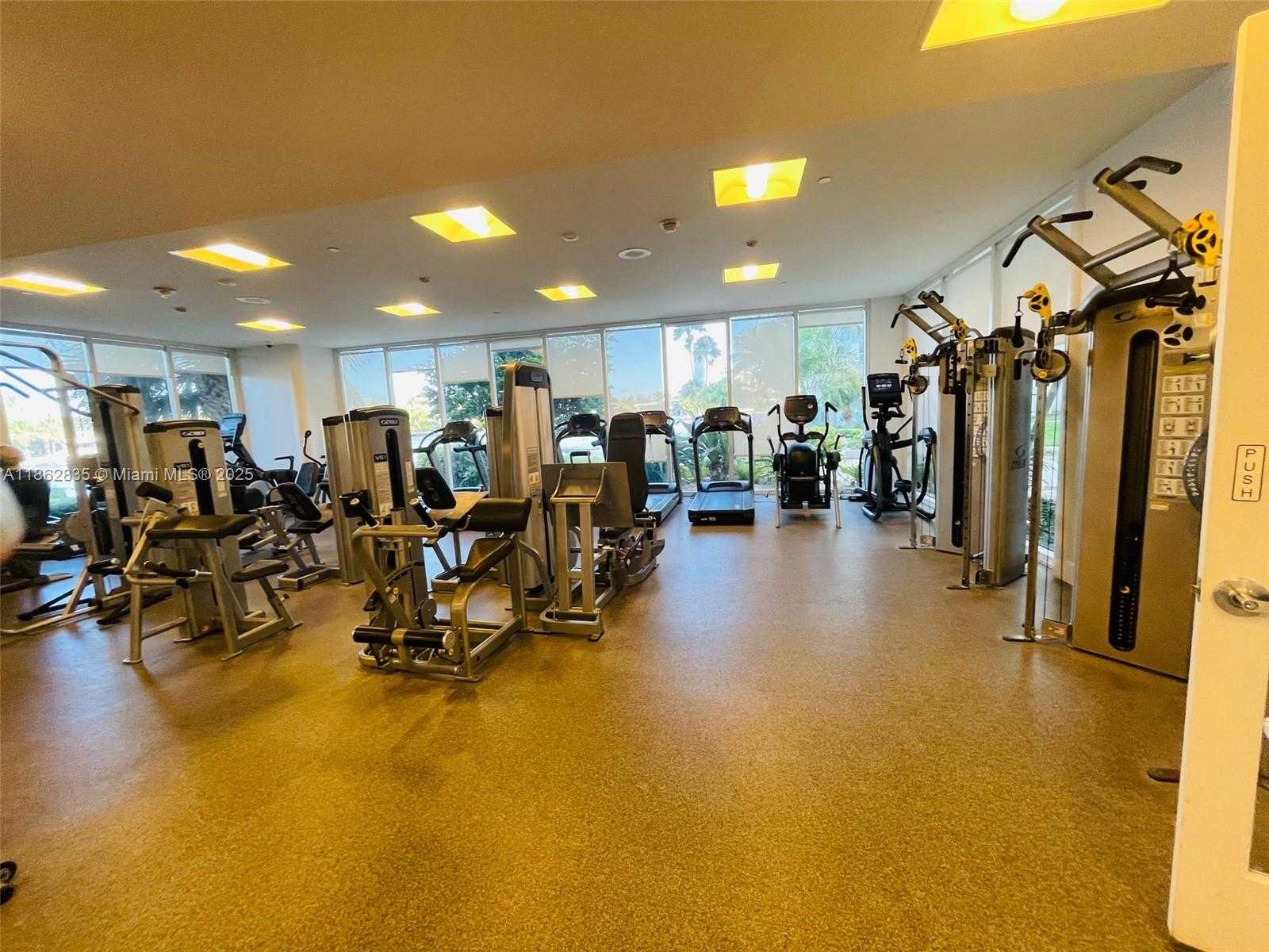 Small Image of 20281 EAST COUNTRY CLUB DR #2405, Aventura Number 45
