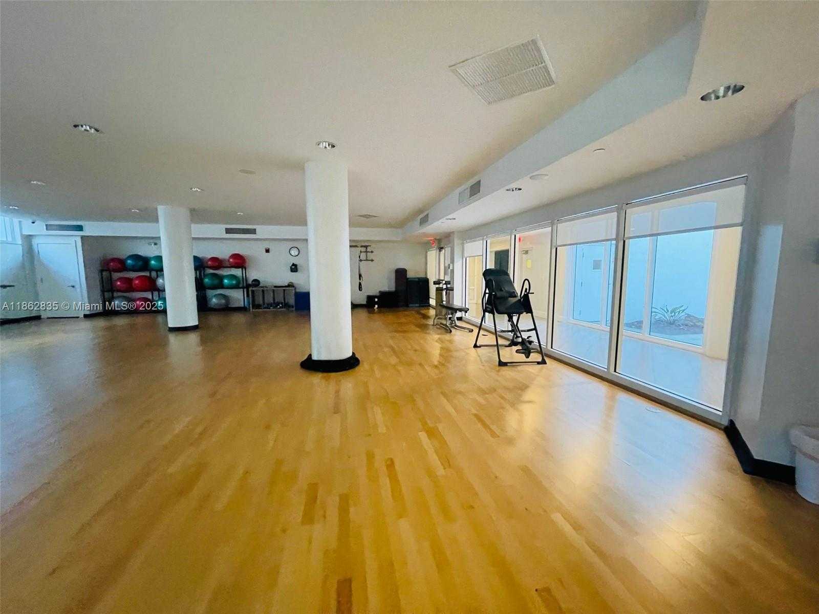 Small Image of 20281 EAST COUNTRY CLUB DR #2405, Aventura Number 60