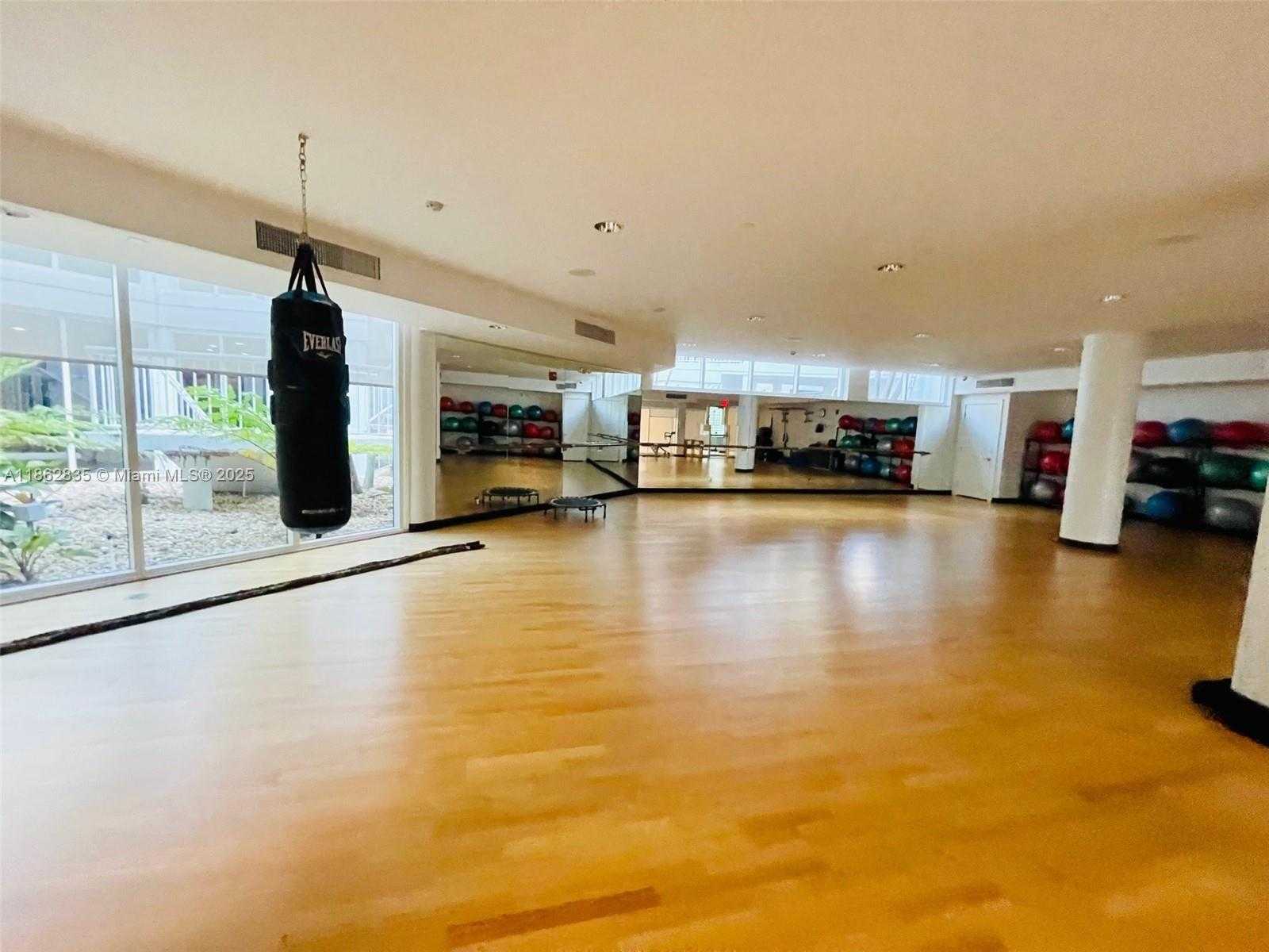 Small Image of 20281 EAST COUNTRY CLUB DR #2405, Aventura Number 61