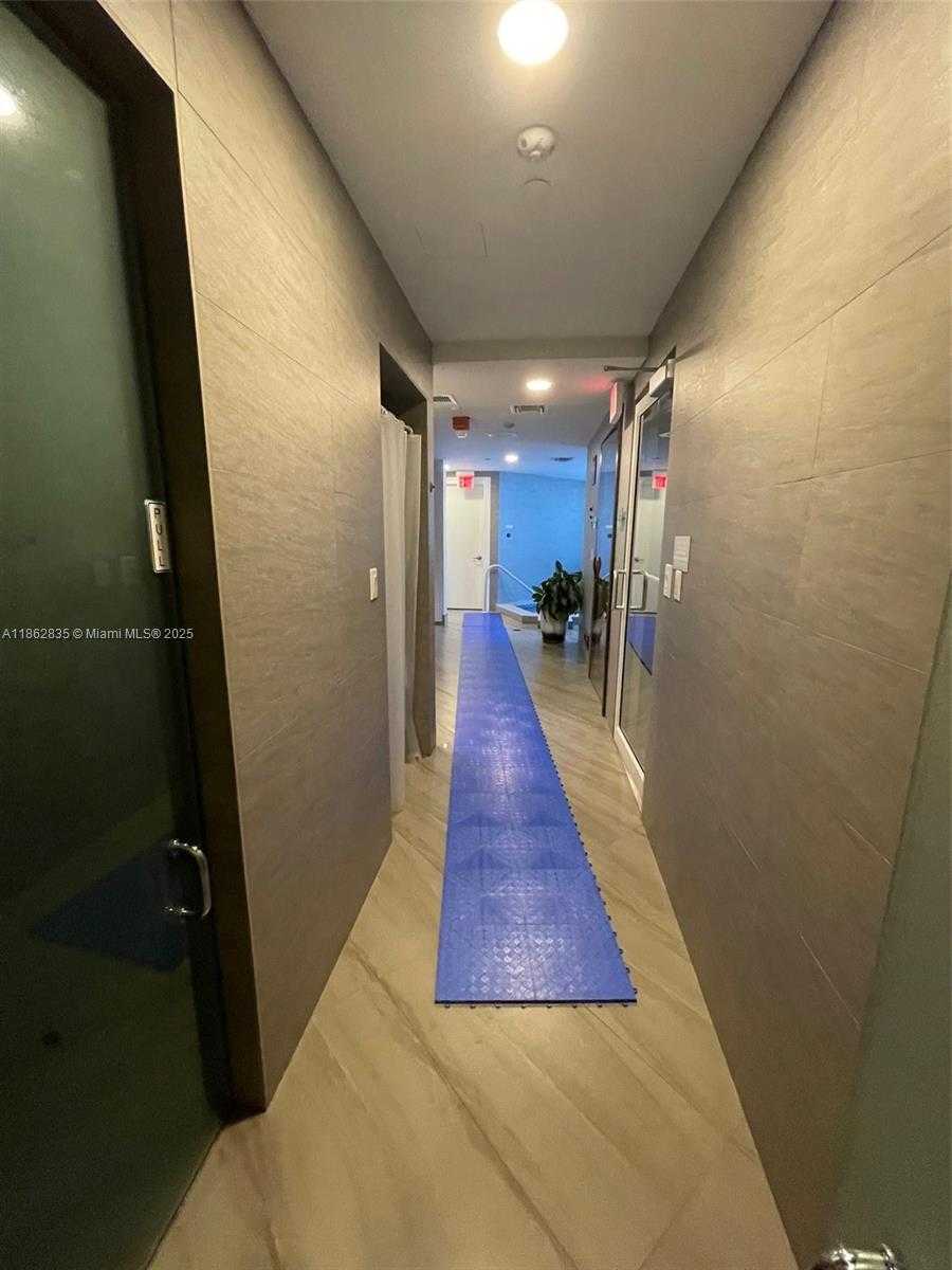 Small Image of 20281 EAST COUNTRY CLUB DR #2405, Aventura Number 68