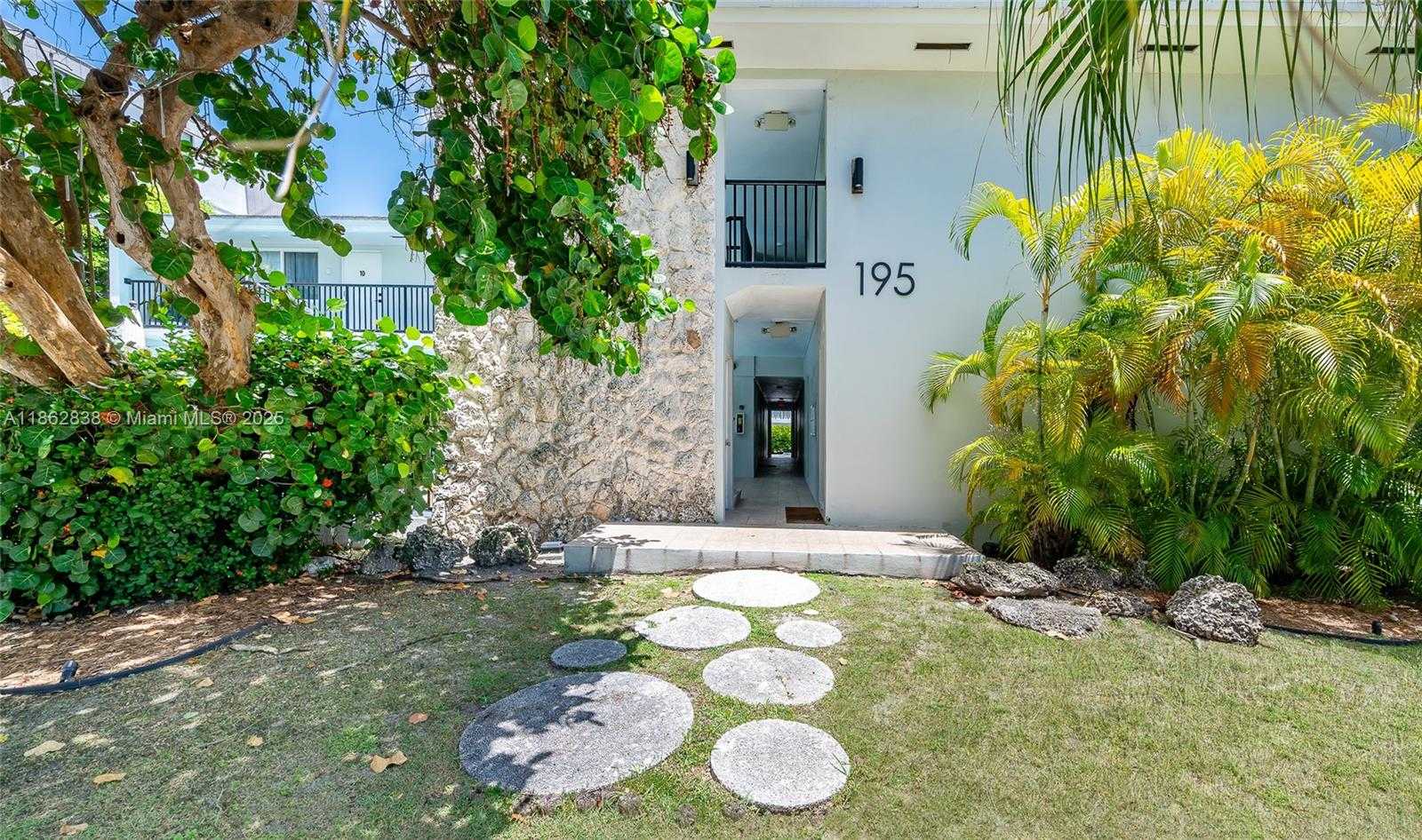 Small Image of 195 SUNRISE DR #1, Key Biscayne Number 10