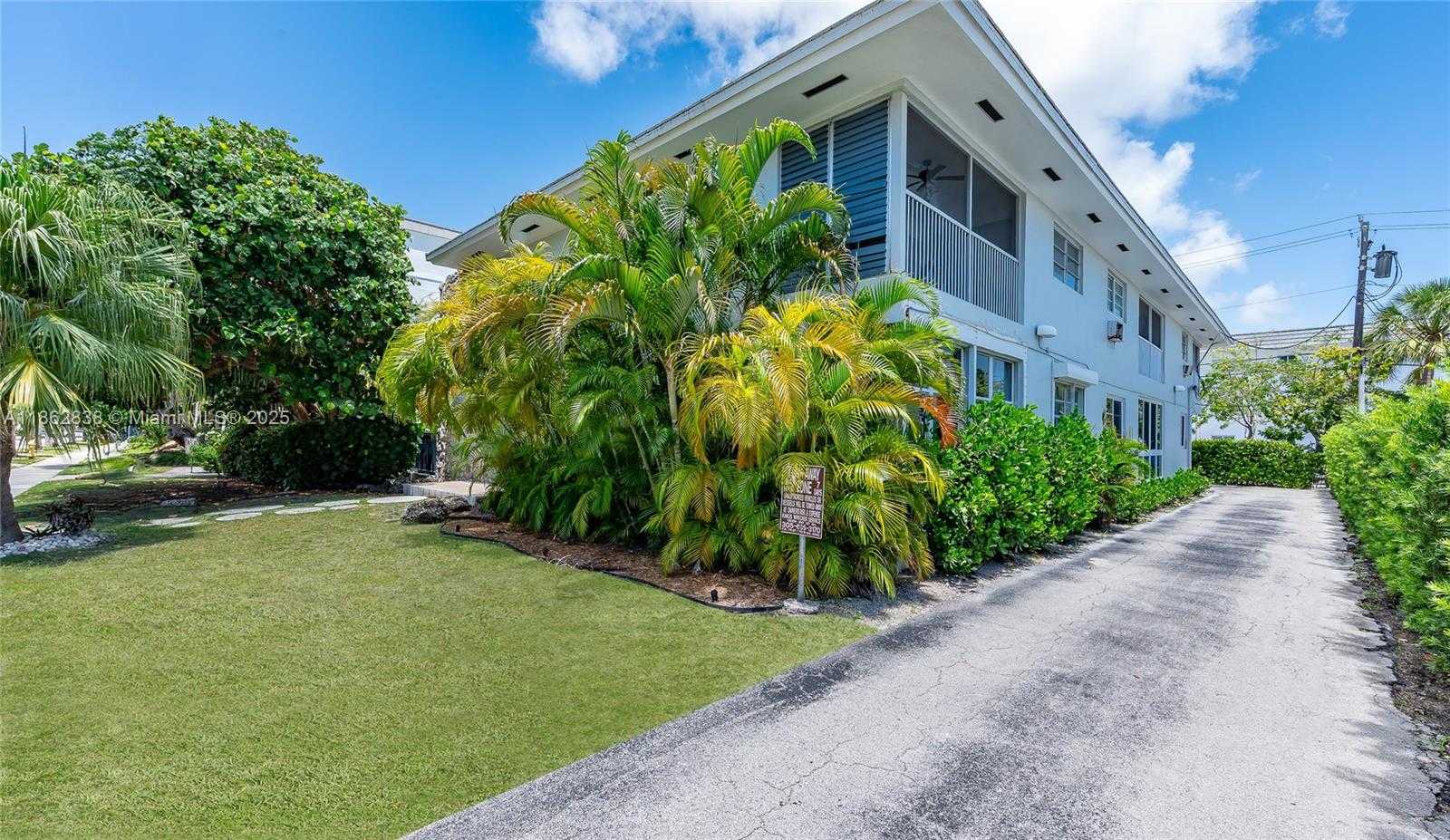 Small Image of 195 SUNRISE DR #1, Key Biscayne Number 11