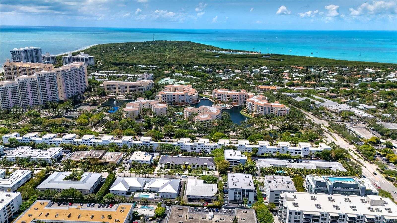 Small Image of 195 SUNRISE DR #1, Key Biscayne Number 32