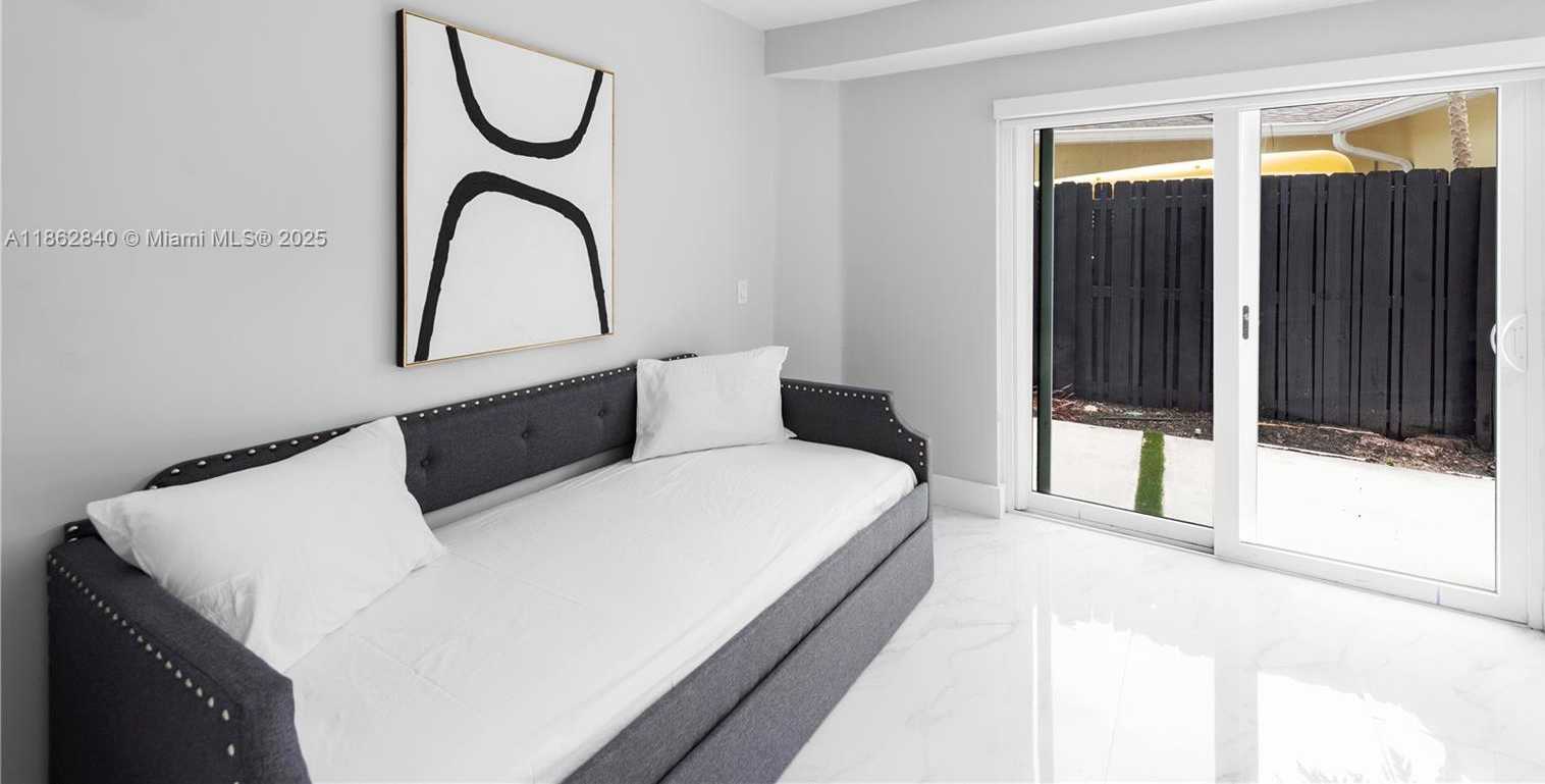 Small Image of 1617 SOUTH WEST 17TH AVE, Fort Lauderdale Number 30