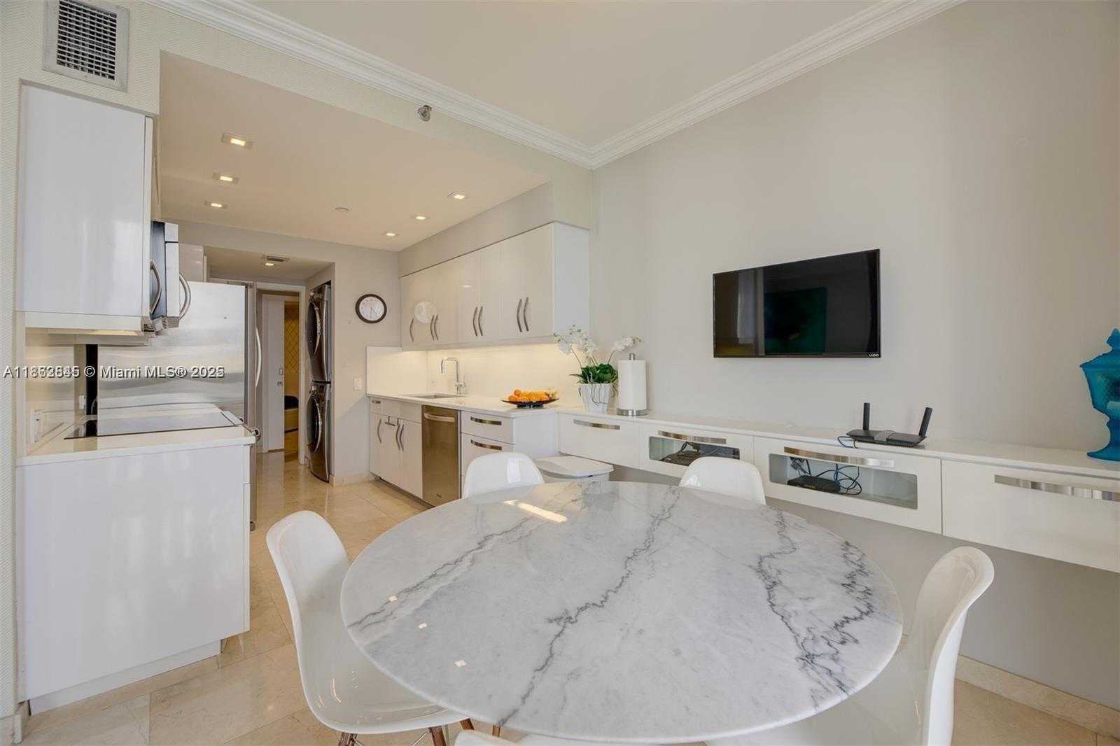 Small Image of 3000 EAST ISLAND BLVD #801, Aventura Number 11