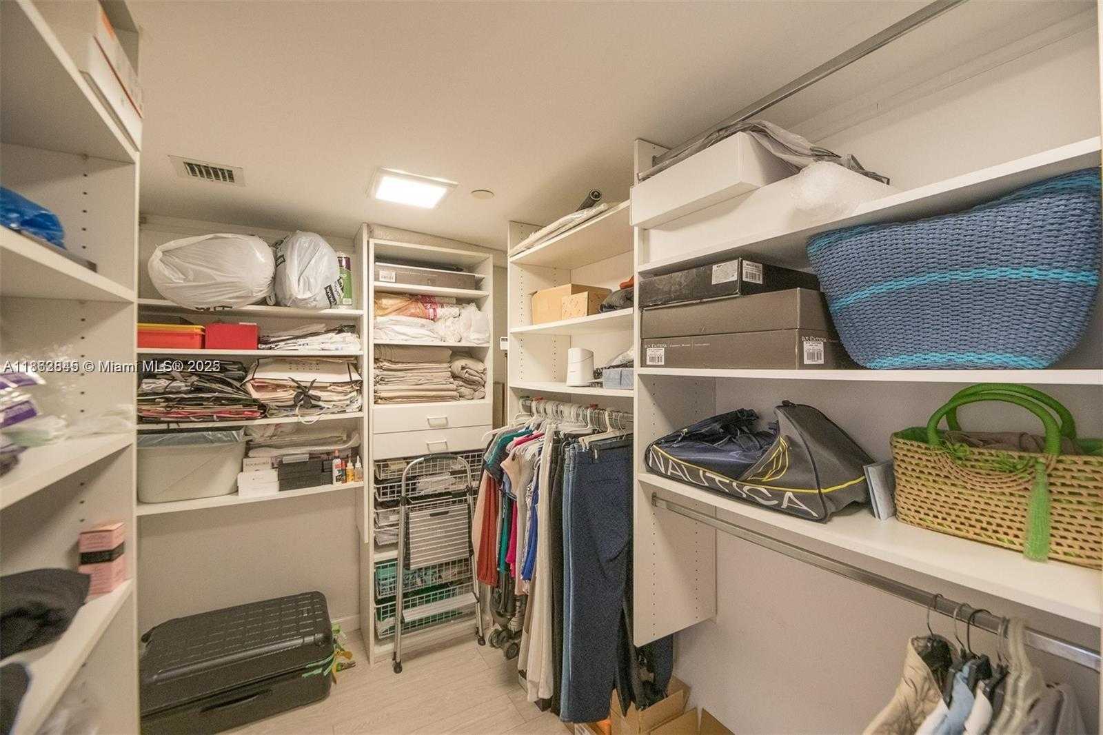 Small Image of 3000 EAST ISLAND BLVD #801, Aventura Number 19