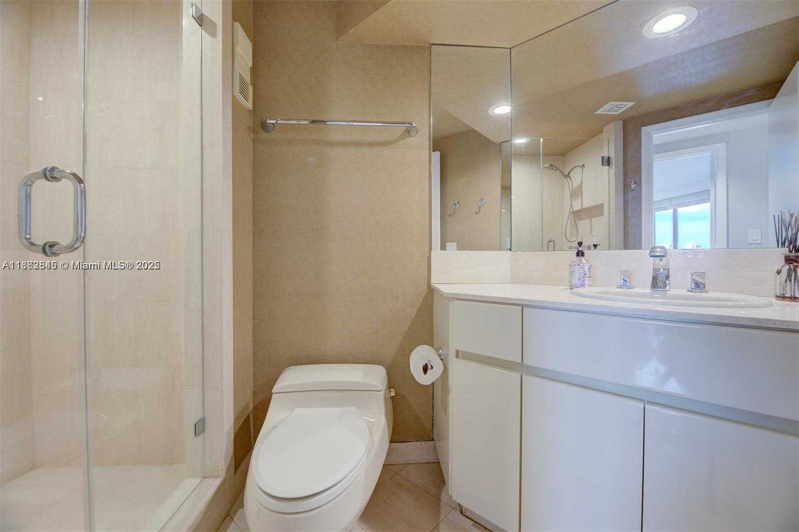 Small Image of 3000 EAST ISLAND BLVD #801, Aventura Number 23