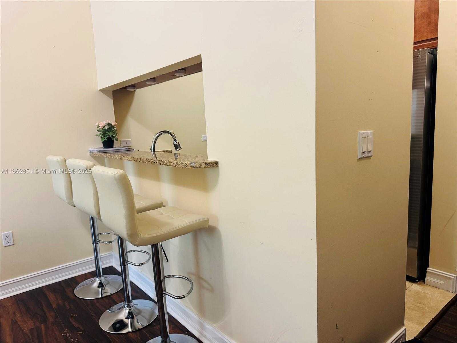 Small Image of 1805 PONCE DE LEON BLVD #526, Coral Gables Number 14