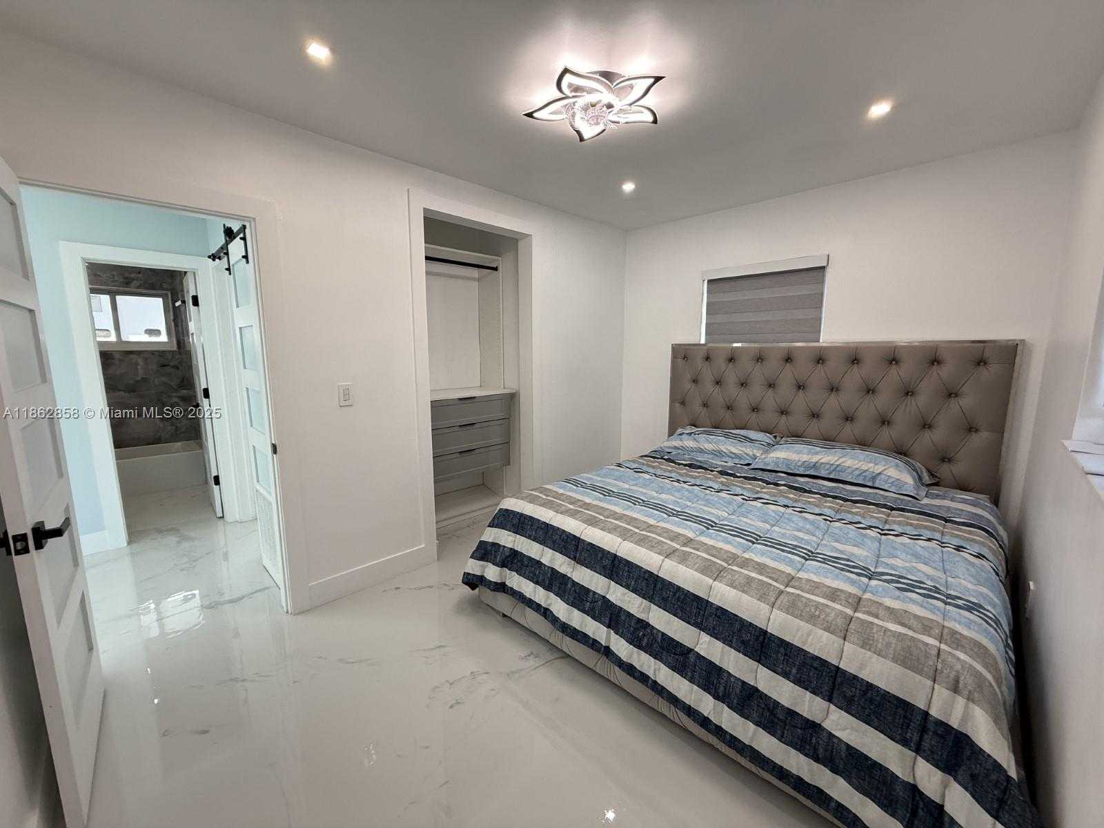 Small Image of 11805 SOUTH WEST 185TH ST, Miami Number 12