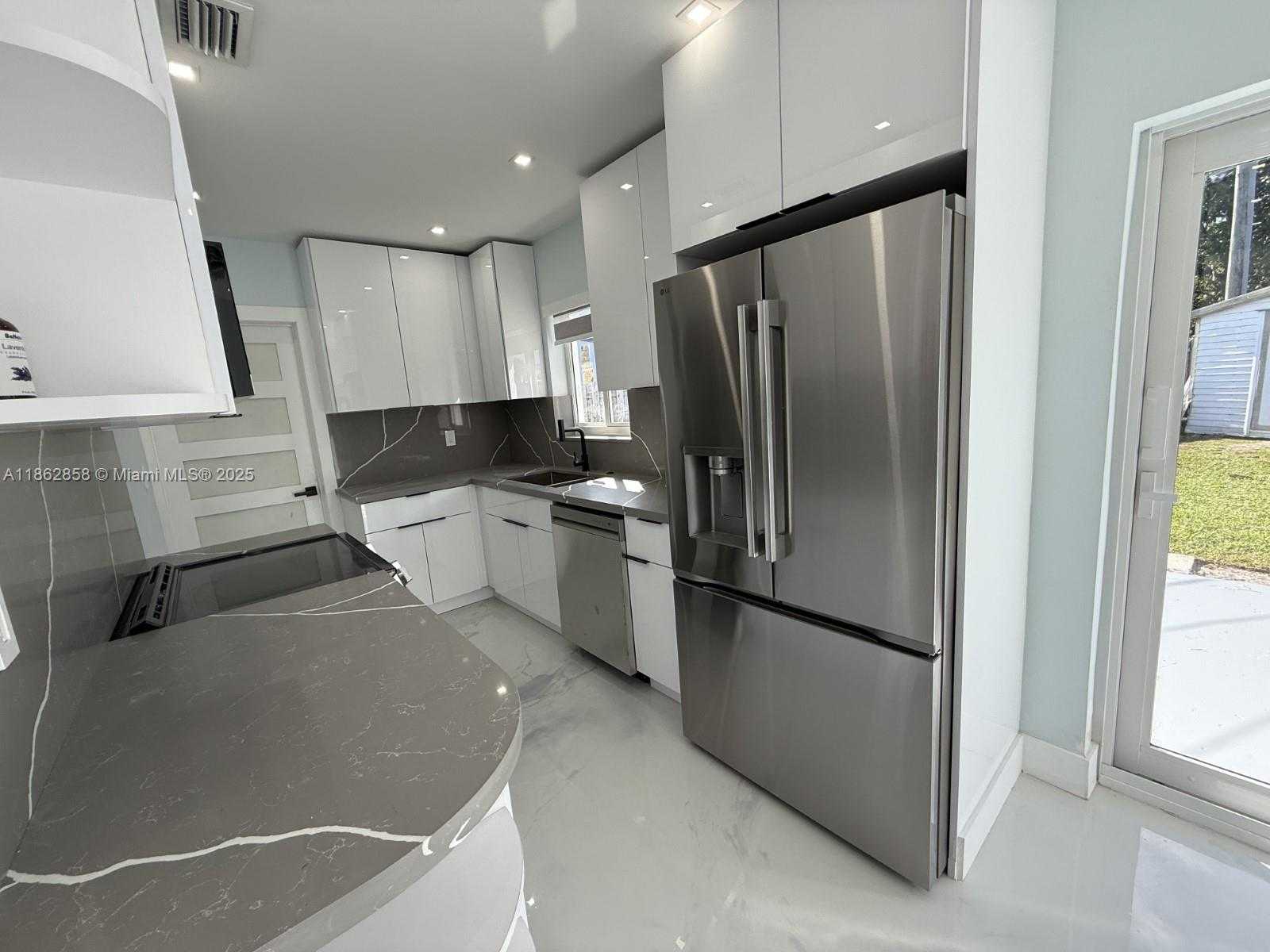 Small Image of 11805 SOUTH WEST 185TH ST, Miami Number 14