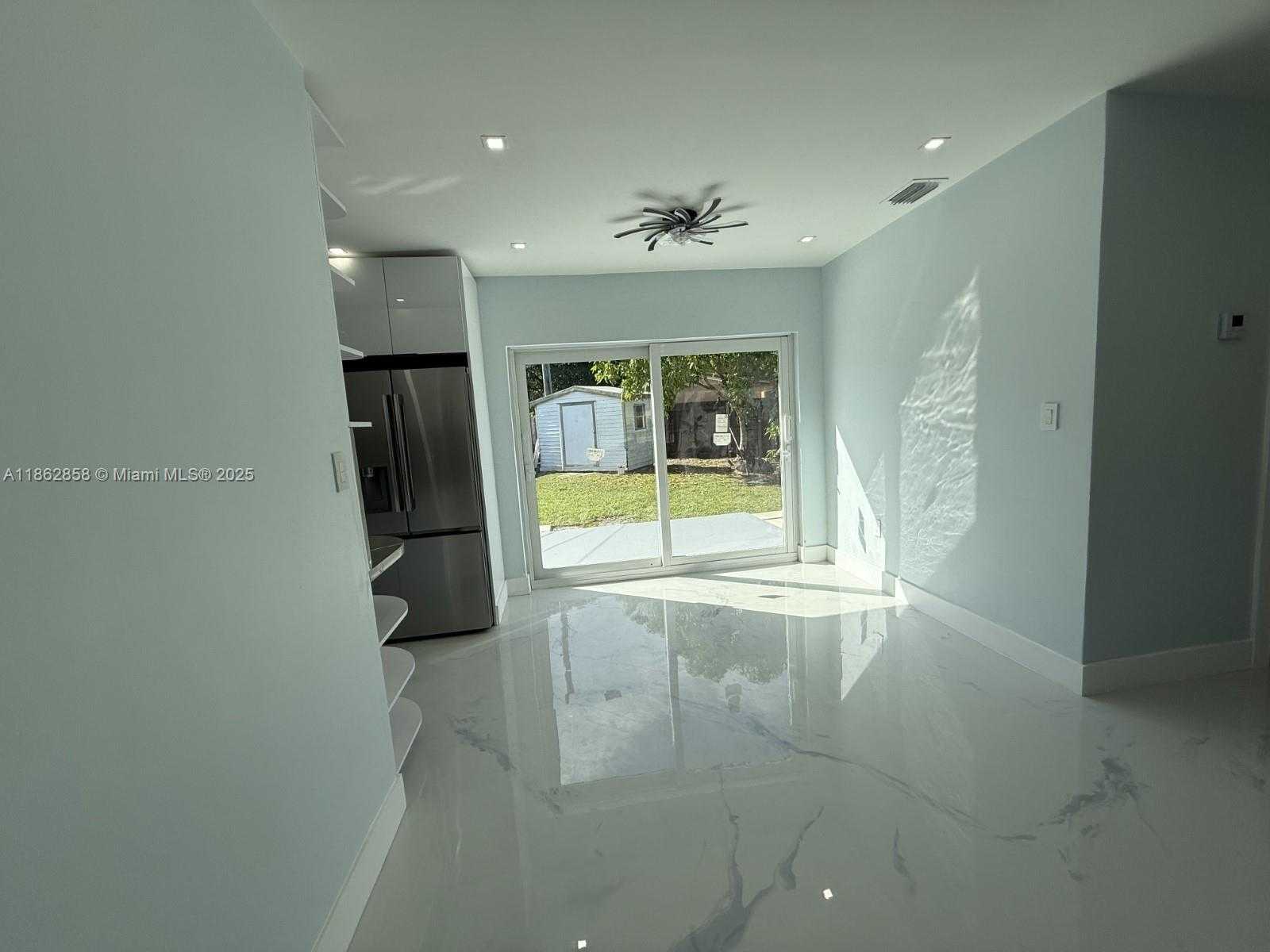 Small Image of 11805 SOUTH WEST 185TH ST, Miami Number 21