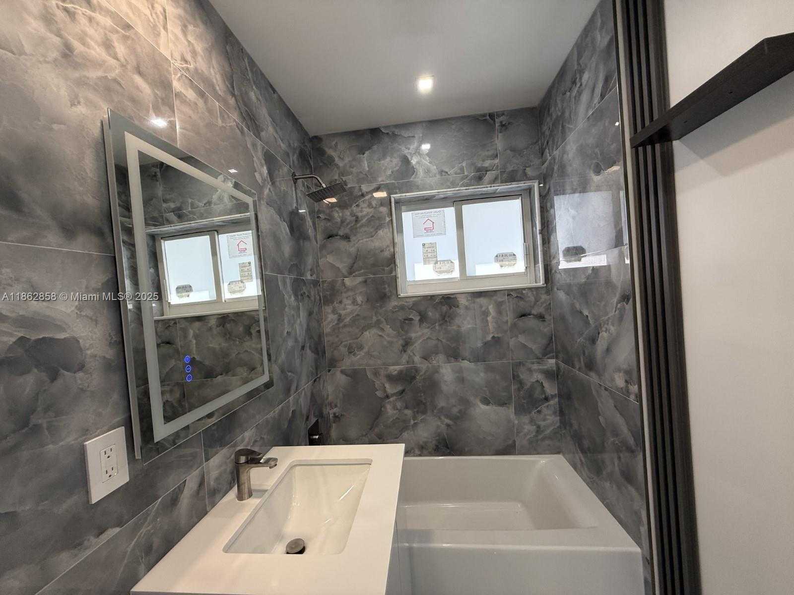 Small Image of 11805 SOUTH WEST 185TH ST, Miami Number 23