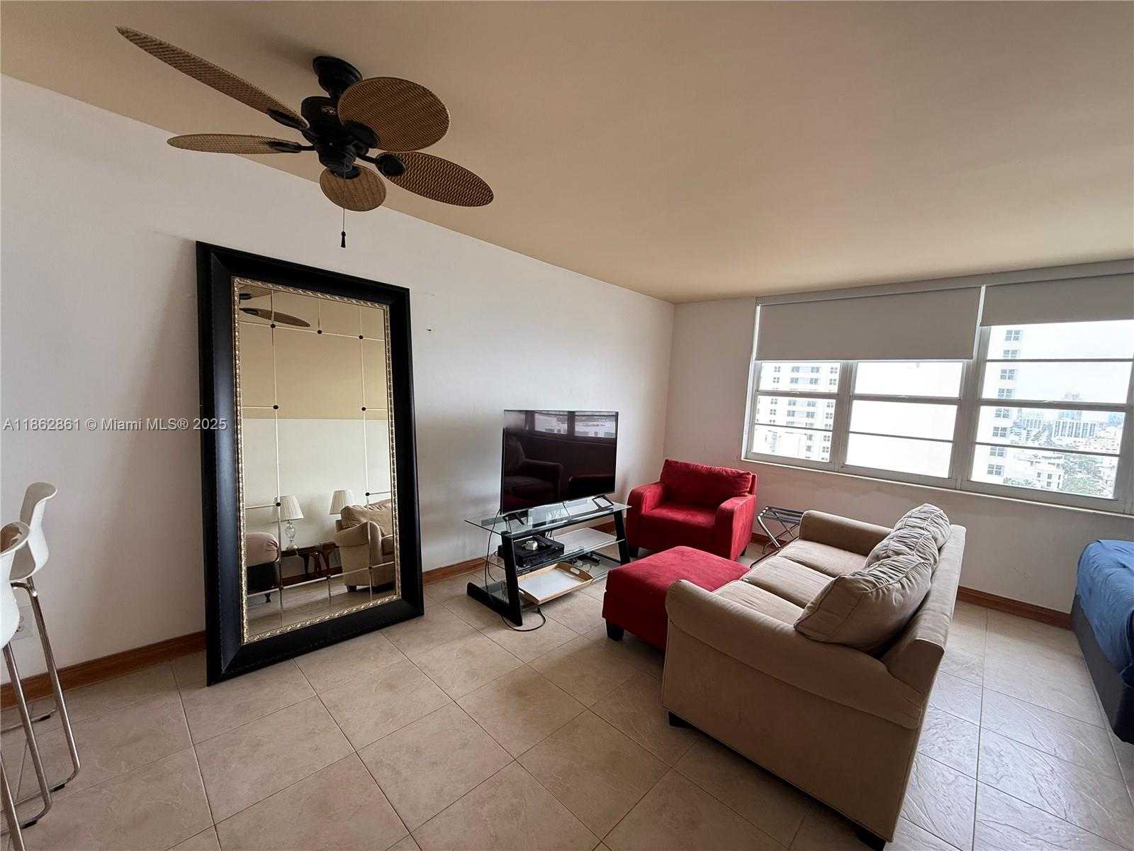 Small Image of 100 LINCOLN RD #1405, Miami Beach Number 4
