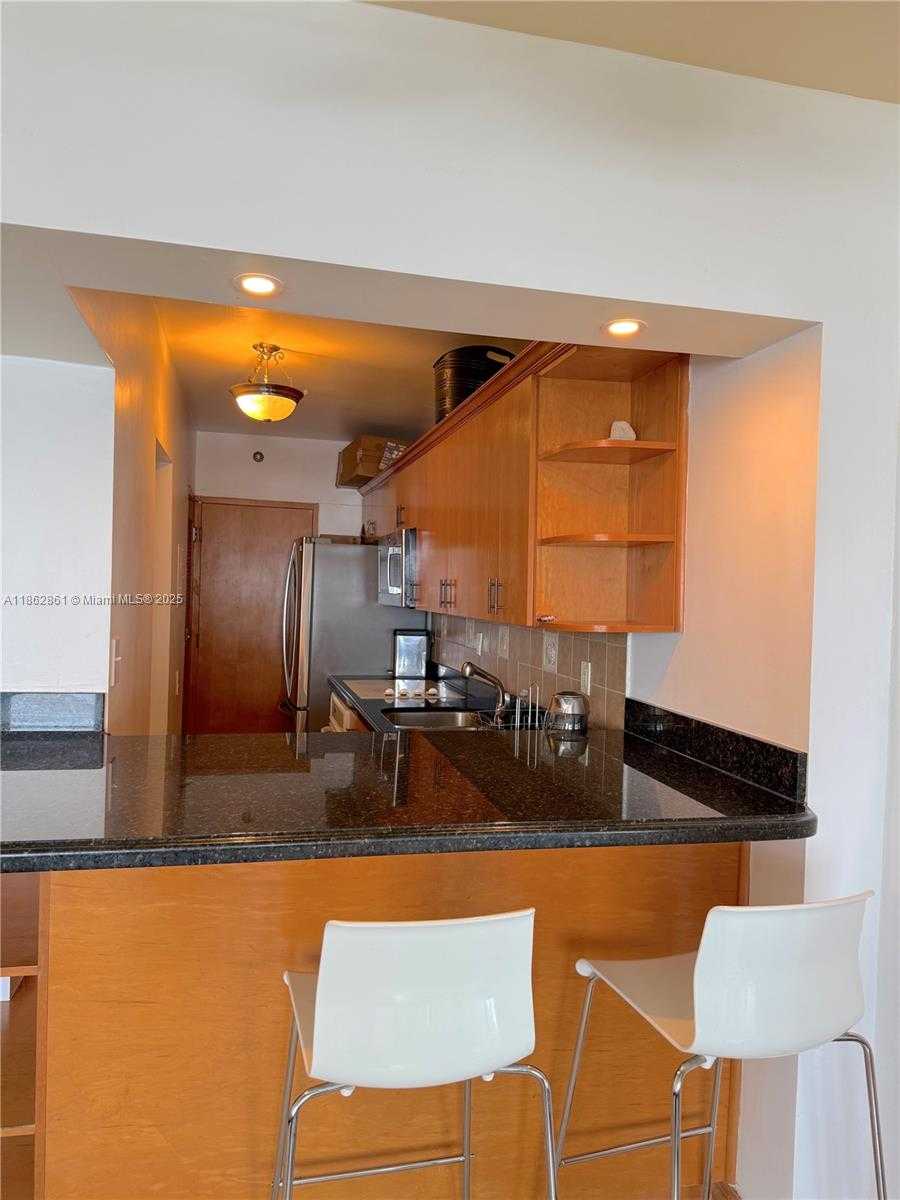 Small Image of 100 LINCOLN RD #1405, Miami Beach Number 7